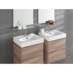 Clear Glass Shelf With Curved Brackets - 24"